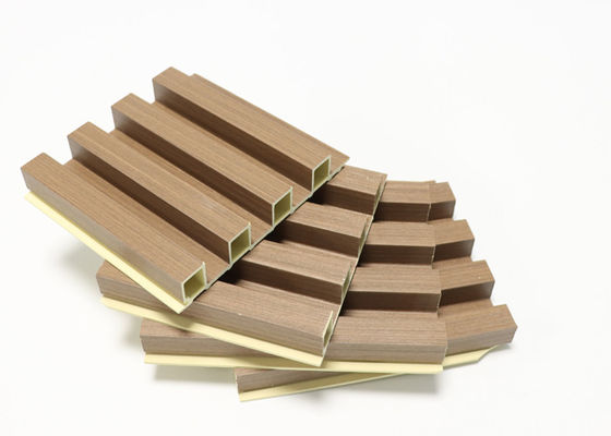 Los granos de madera laminaron el panel de pared interior de WPC 160x24m m para la decoración interior