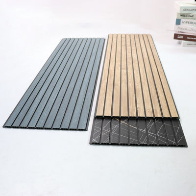 Panel de techo de PVC decorativo para pared Comerciante PVC para revestimiento de pared interior Panel de pared duradero Material de pared fácil y limpio