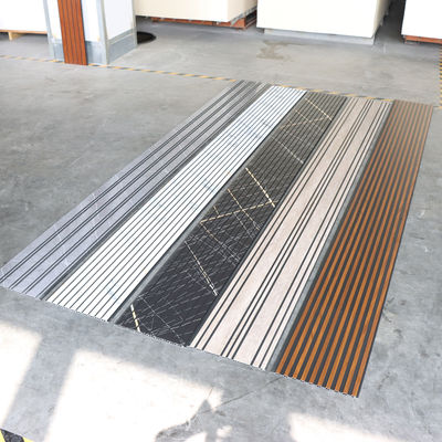 Panel de techo de PVC de decoración de hogar moderno como tablero de pared 3D de textura Panel de pared de PVC para sala de estar característica de la pared del dormitorio