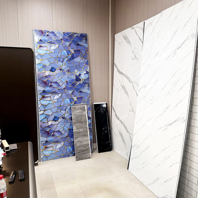 Panel de pared de ducha de PVC impermeable de primera calidad para revestimiento de paredes de áreas húmedas