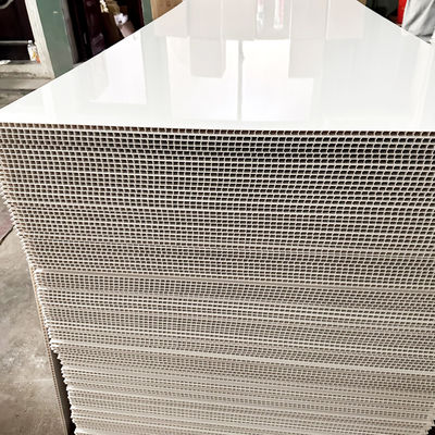 Panel de pared de ducha de PVC ignífugo con patrón 3D moderno, material de renovación de baño de lujo