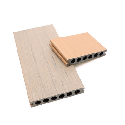 Panel de cubierta y pared de WPC de uso múltiple para exteriores.