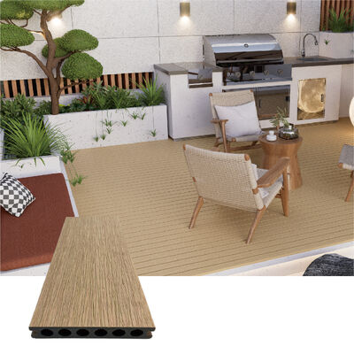 Decking de WPC para exteriores duradero.