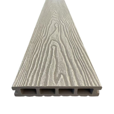 Techo exterior de WPC hueco y compuesto.