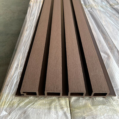 Panel de pared de WPC exterior de alta calidad Compuesto de plástico de madera resistente al agua para la decoración de edificios