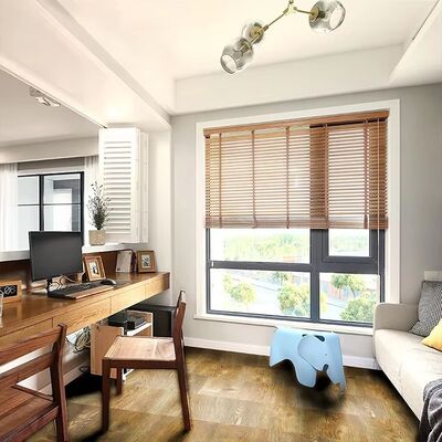 Pisos de tablones de vinilo Spc de lujo de alta calidad Pisos Spc Piso Flotante brillante