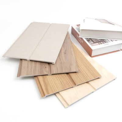 Tablero decorativo interior compuesto plástico de madera de la pared del panel de pared estriado WPC al por mayor
