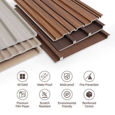 Tablero decorativo interior compuesto plástico de madera de la pared del panel de pared estriado WPC al por mayor