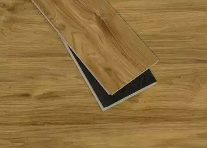 Proceso estadístico de madera del tablón del vinilo de la textura que suela tecleo artificial de la base plástica de piedra de 1220x180m m