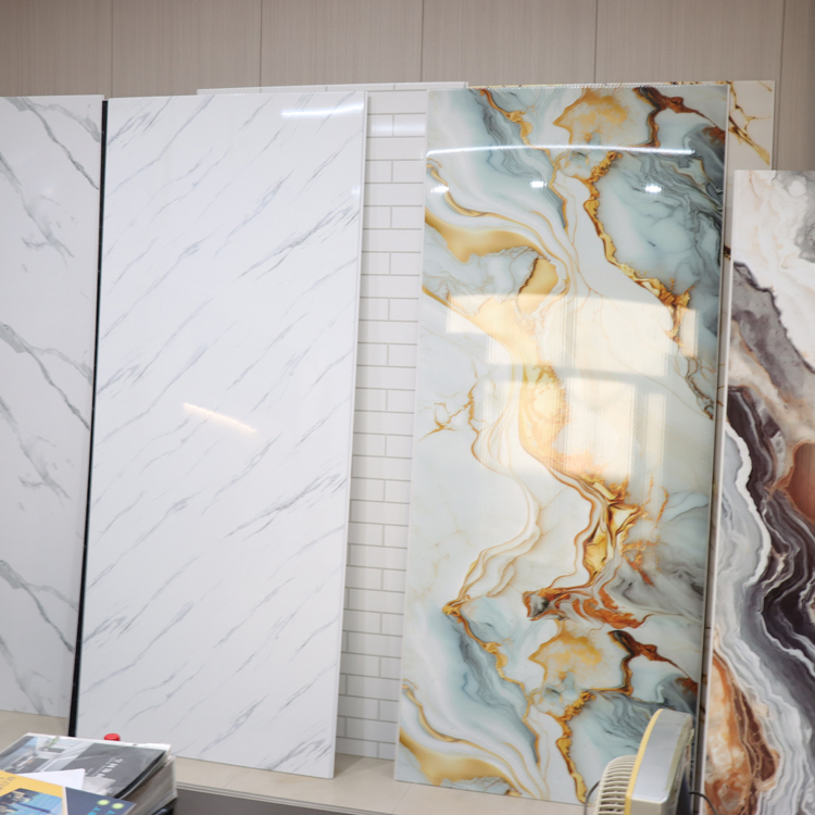 Superficies texturizadas con paneles de pared de PVC para baños resistentes al deslizamiento y a los arañazos