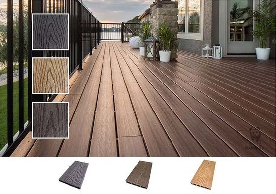 Prenda impermeable compuesta de grabación en relieve de madera del piso de la cubierta del Decking de la textura WPC del piso 3D