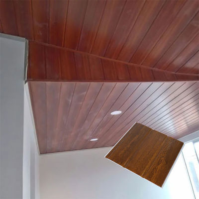 Revestimiento plástico decorativo incombustible de la pared del panel de pared techo del Pvc para el cuarto de baño casero