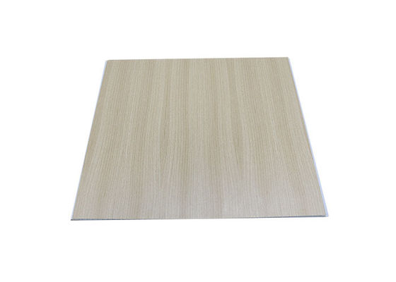 Los paneles de pared laminados del PVC de 400x9m m 600x9m m para la decoración de la pared interior