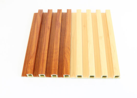 Revestimiento plástico de madera de la pared del hueco de lujo del panel de pared de WPC para la decoración casera