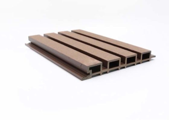 Los paneles de pared compuestos plásticos del PVC WPC del revestimiento de la pared exterior de madera al aire libre
