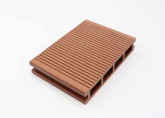 Diseño moderno de la instalación fácil del Decking 18m m del jardín WPC del suelo del marco de la piel