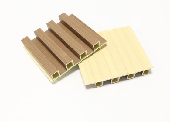 El panel de pared interior del grano de madera WPC 160m m para la decoración