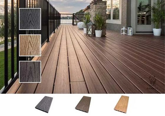 Protuberancia de madera compuesta plástica de madera del revestimiento PE Co de la pared del panel de pared exterior WPC