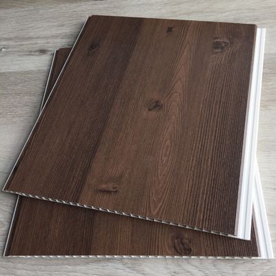 Revestimiento plástico decorativo incombustible de la pared del panel de techo del PVC para el cuarto de baño casero