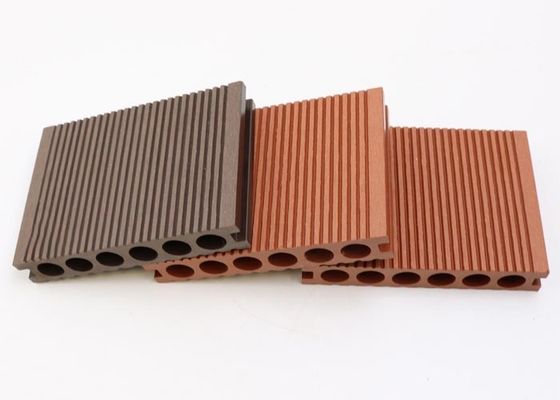 El Decking 3D del dispositivo de seguridad que graba en relieve Decking compuesto de WPC teja el suelo plástico
