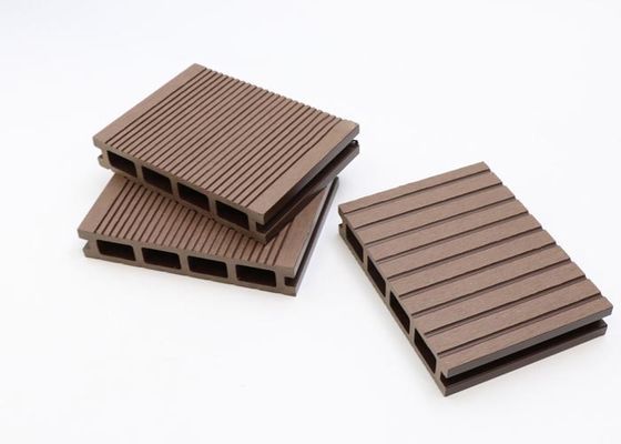 Tablero compuesto del Decking WPC del Co del hueco exterior del Decking de la protuberancia