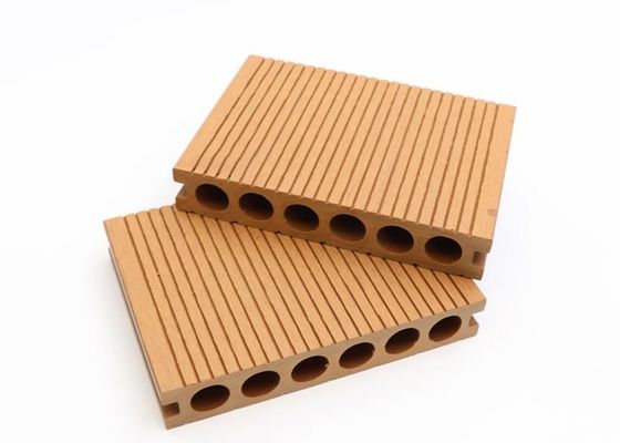 Tablero compuesto del Decking WPC del Co del hueco exterior del Decking de la protuberancia