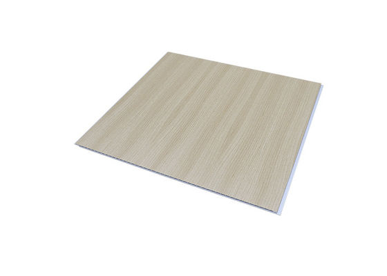 Tablero estriado revestimiento compuesto plástico interior de la pared de la capa del PVC del panel de techo del PVC de madera