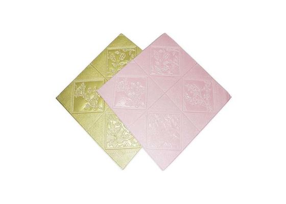 Rollo decorativo de la etiqueta engomada de la pared de la espuma del ladrillo auto-adhesivo de la espuma 3D para la decoración de la sala de estar