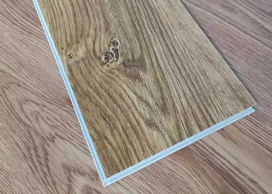 Suelo de madera impermeable incombustible de la cerradura del PVC del color para la decoración casera