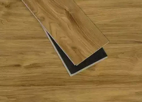 Proceso estadístico de madera del tablón del vinilo de la textura que suela tecleo artificial de la base plástica de piedra de 1220x180m m