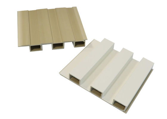 La textura de madera estrió prenda impermeable decorativa del panel de pared de Wpc 160 * 24 * 2900m m