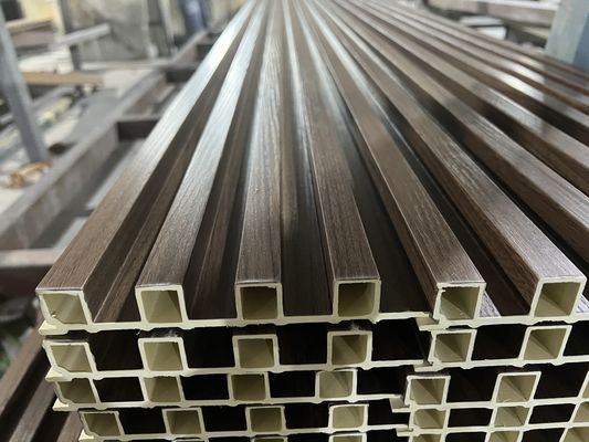 Lumbrera laminada revestimiento compuesto de madera del panel del substituto WPC