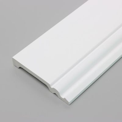 Moldeado preparado rodapié decorativo blanco de la teja que bordea con la luz llevada