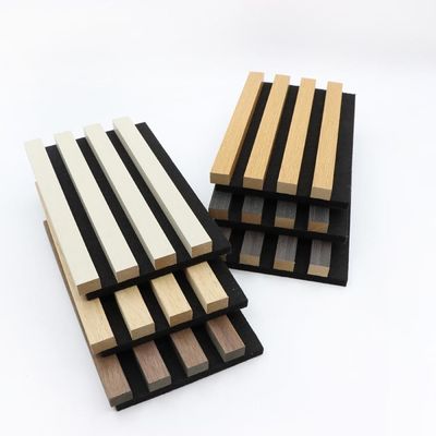 Paneles de pared acústicos de fibra de madera de listones a prueba de sonido de 3 mm