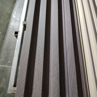 Diseño de grano de madera Panel de pared de Wpc Decoración interior 160 * 24