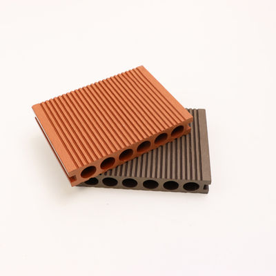 140m m exteriores fáciles instalan el suelo al aire libre impermeable del Decking de WPC